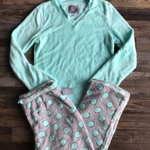 Fleece Pajama Set!